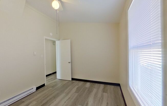 1 bed, 1 bath, 984 sqft, $900