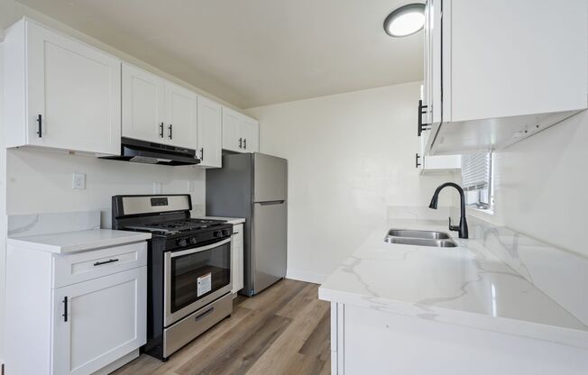 2 beds, 1 bath, $2,595, Unit 386211