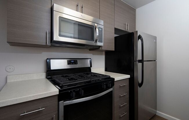 1 bed, 1 bath, $2,395, Unit 90-07