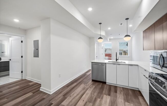 1 bed, 1 bath, 524 sqft, $1,350, Unit 301