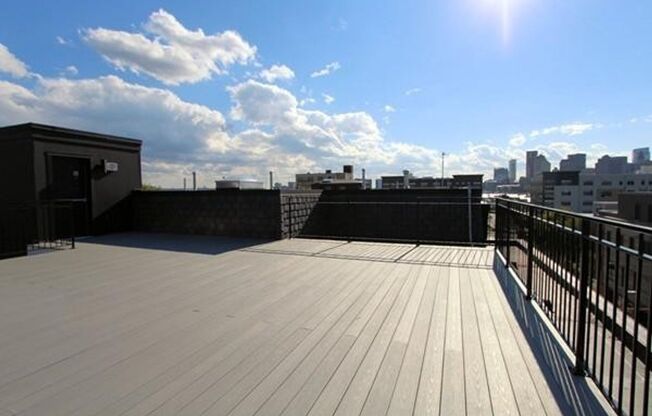 Room Available in Modern 2BR Condo – Jeffries Point / East Boston