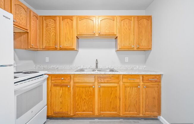 2 beds, 1 bath, 750 sqft, $1,049, Unit 2011 - F