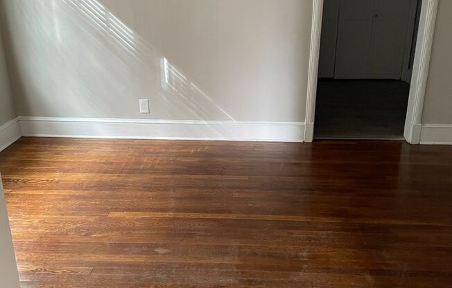 Renovated Great Two Bedroom  in Historic Wesley Heights!
