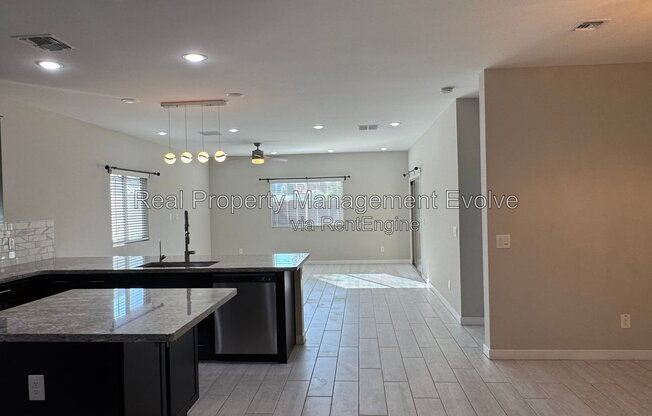 5 beds, 3 baths, 2,033 sqft, $2,990