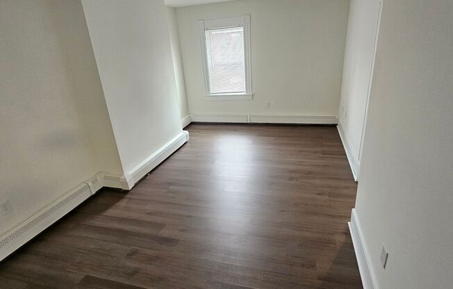 2 beds, 1 bath, 972 sqft, $2,250, Unit 32 M #1