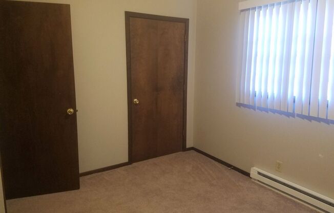 1 bed, 1 bath, 742 sqft, $715, Unit Apt 9