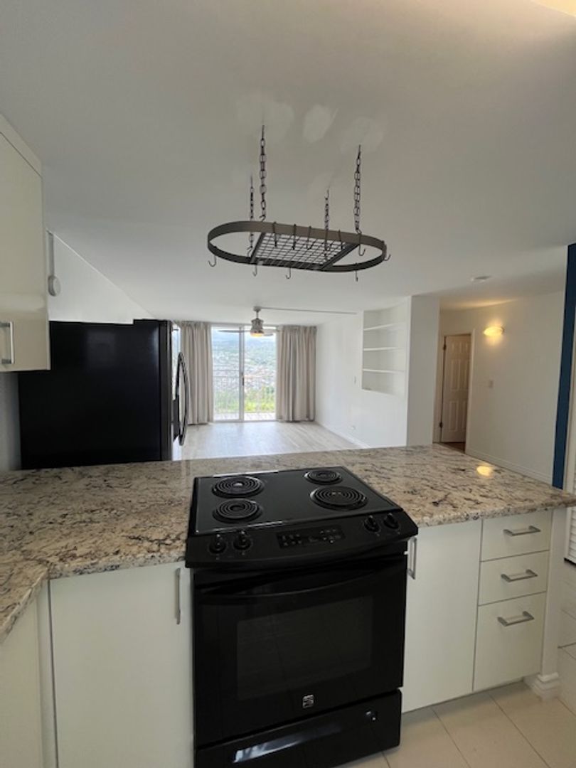 Greenwood 2 Bed/1.5 bath Apartment with 1 parking - includes all utilities