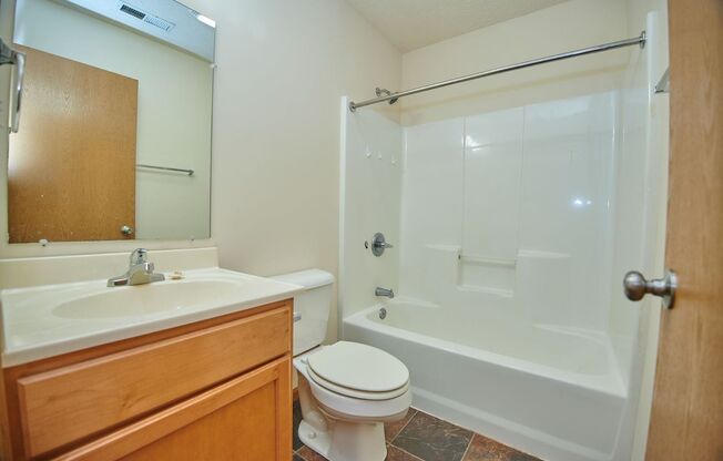 2 beds, 1.5 baths, 1,056 sqft, $1,235, Unit 58W