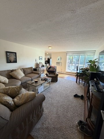 2 beds, 1 bath, 900 sqft, $2,900, Unit 600