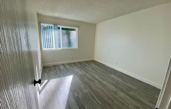2 beds, 1 bath, 900 sqft, $2,150, Unit 17