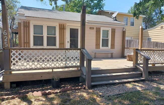 Cute 2 bedroom, 1 bath home in West Wichita
