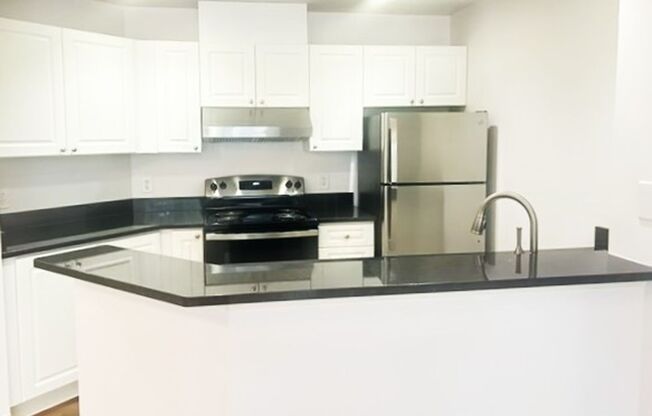2 beds, 2 baths, 1,004 sqft, $2,795, Unit 311