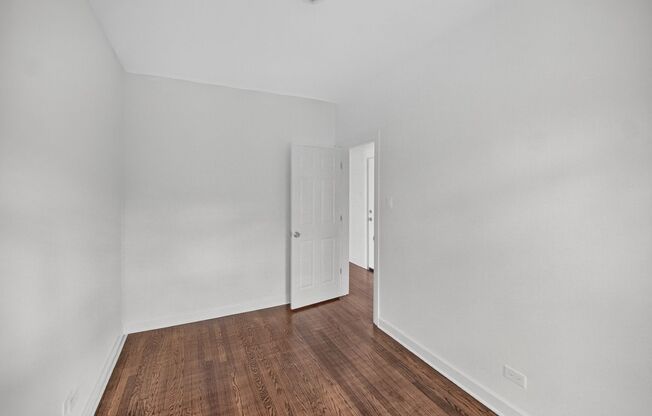 3 beds, 2 baths, 1,250 sqft, $2,600, Unit 6585-3