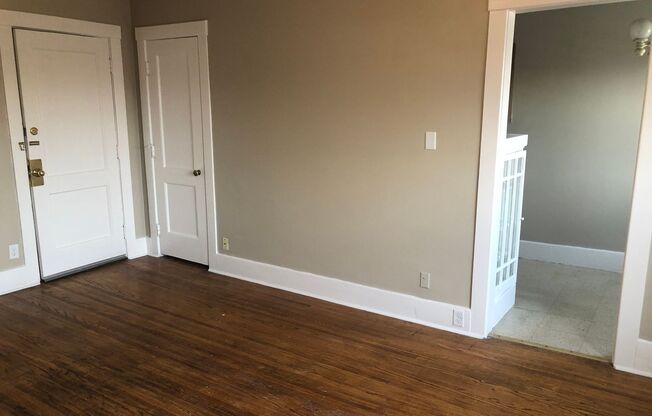 Studio, 1 bath, 420 sqft, $650, Unit 64