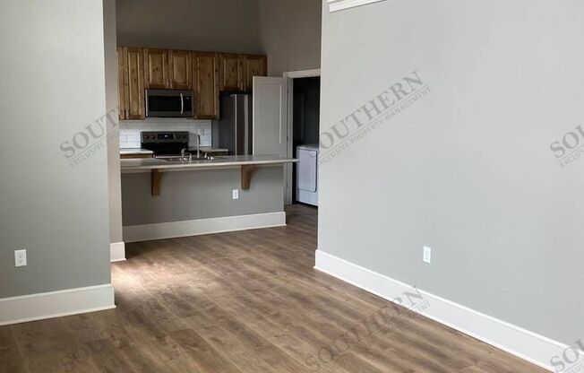 2 beds, 2 baths, 1,000 sqft, $1,400, Unit Suite 16