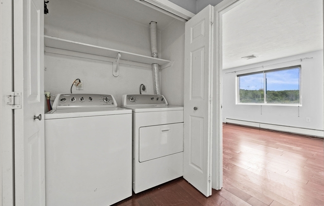 2 beds, 2 baths, 800 sqft, $2,500, Unit 602