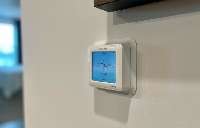 SmartHome Features - Connected Thermostats
