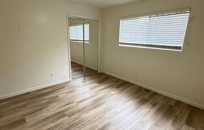 Lower Level Rose Park 3 Bedroom Apt With Private Patio