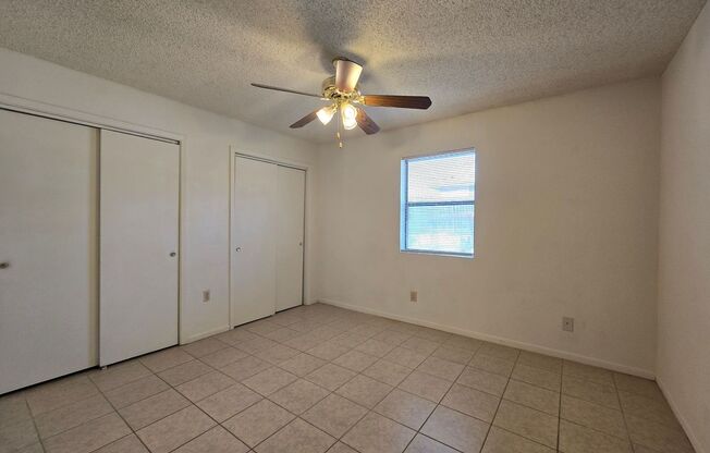 3 beds, 2 baths, 1,308 sqft, $1,295, Unit 3101 Honeysuckle Cir - B