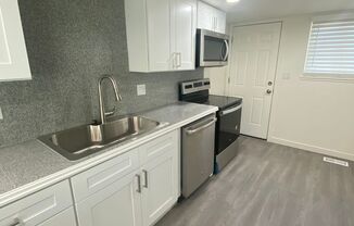 3 beds, 1 bath, $1,350, Unit 2244