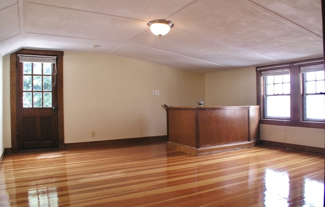 3 beds, 2 baths, 1,450 sqft, $3,600, Unit 2