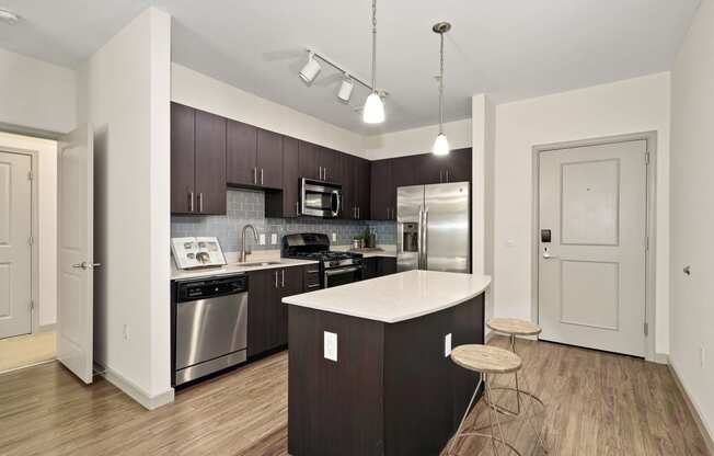 7001 Arlington Kitchen