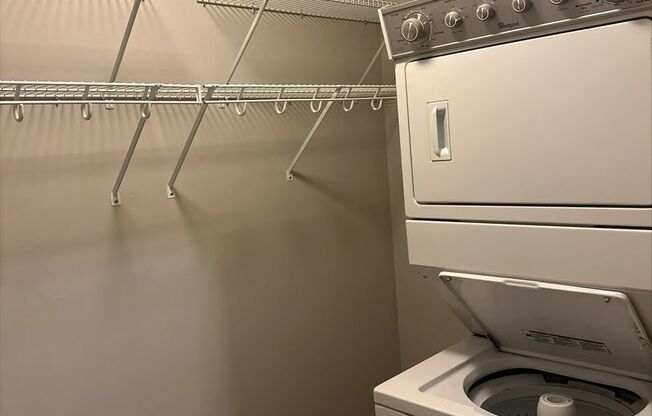 1 bed, 1 bath, 678 sqft, $1,160, Unit 222