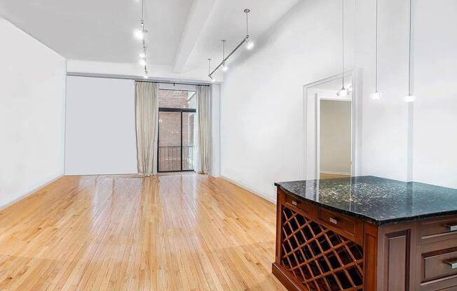 254 Park Ave S