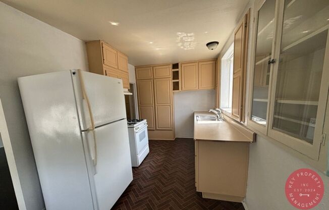 Charming 1-Bedroom Upstairs Unit Near San Diego Naval Base