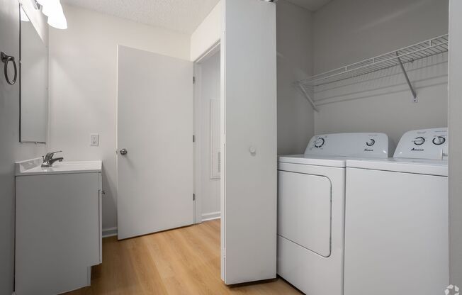 1 bed, 1 bath, 1,025 sqft, $1,025, Unit 991