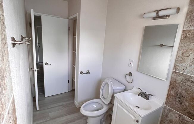 Studio, 1 bath, 325 sqft, $1,700, Unit 2233-07