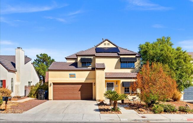 Private Pool and Spa in a 3 Bedroom with New Floors, New Paint