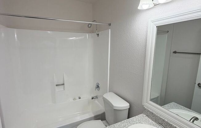 2 beds, 1 bath, 890 sqft, $2,590, Unit 304