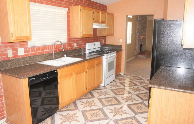 3 beds, 2 baths, $1,800