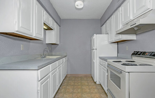 Mt Carmel Apartments with nice Kitchen