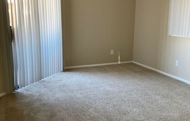 2 beds, 2 baths, 900 sqft, $1,375, Unit 250