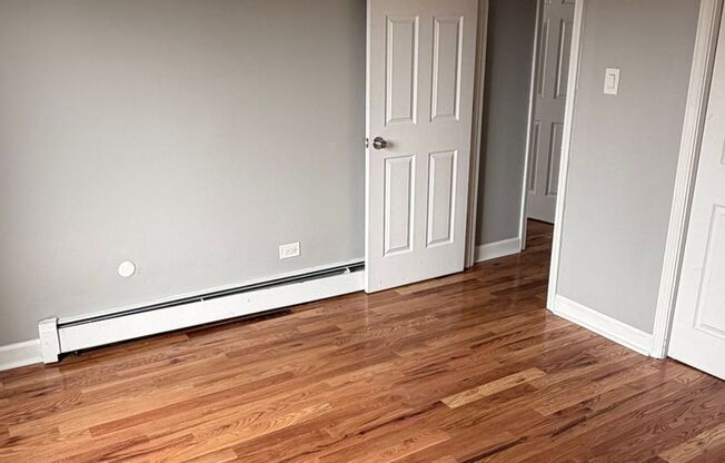 2 beds, 1 bath, 865 sqft, $1,710, Unit Building 12-3C