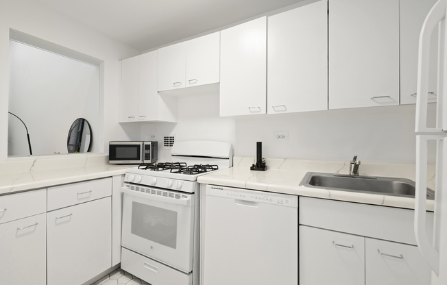 1 bed, 1 bath, $3,975, Unit 2N