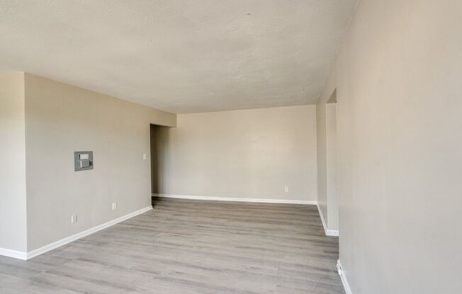 1 bed, 1 bath, $1,100, Unit Hampton