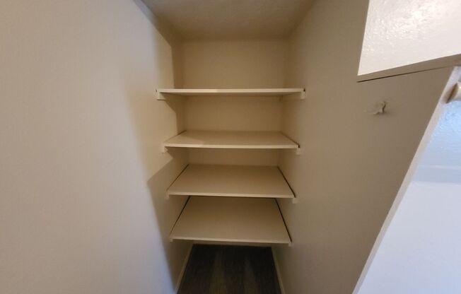 2 beds, 1.5 baths, 1,150 sqft, $1,275, Unit 7-734