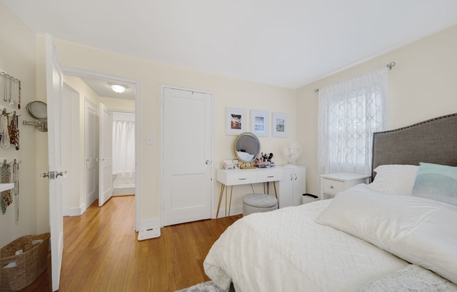 926 MASSACHUSETTS AVE