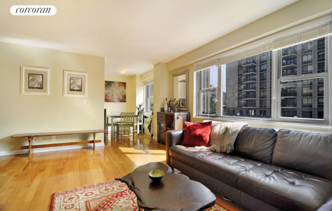 100 W 93 ST
