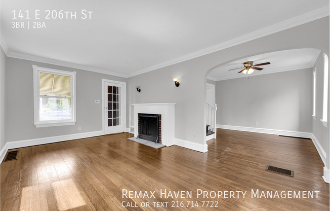141 E 206 ST