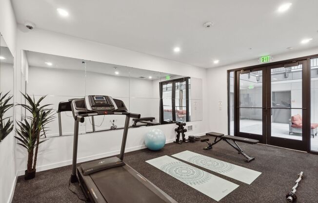 Studio, 1 bath, 395 sqft, $1,425, Unit 504