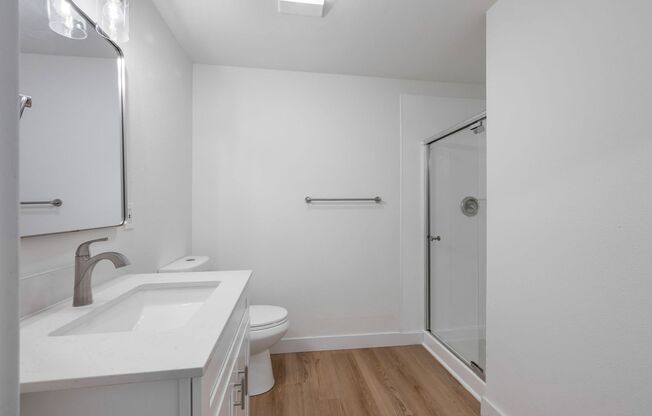 2 beds, 1 bath, 815 sqft, $2,220, Unit 105