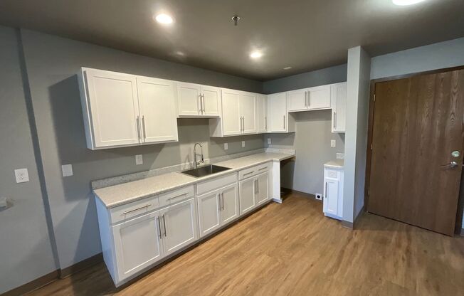 1038 Fond du Lac Ave