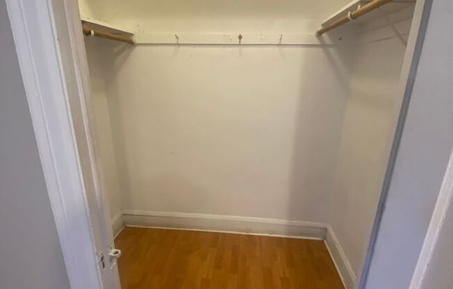 Studio, 1 bath, 380 sqft, $950, Unit 609