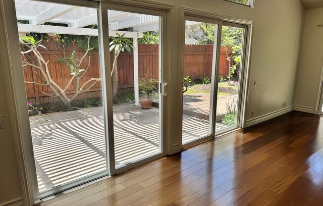 10 SUNRIDGE