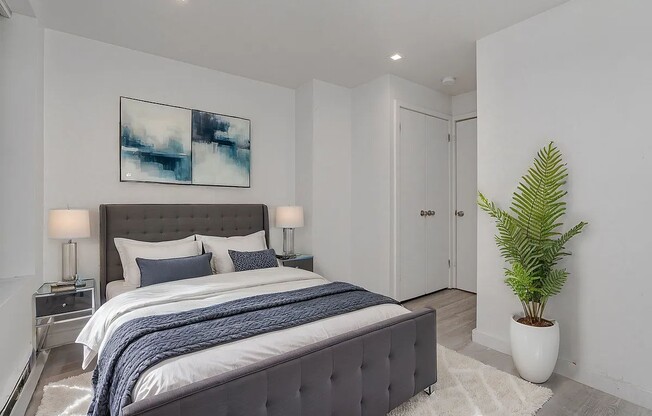 314 W 39 ST