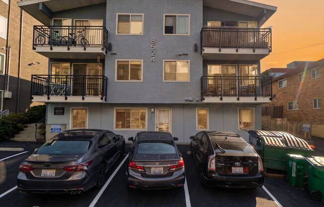 Phinney 12 Apartments